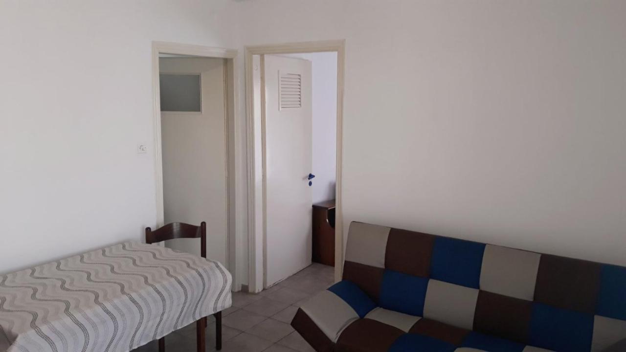 Central Apartments Eretria Eksteriør bilde