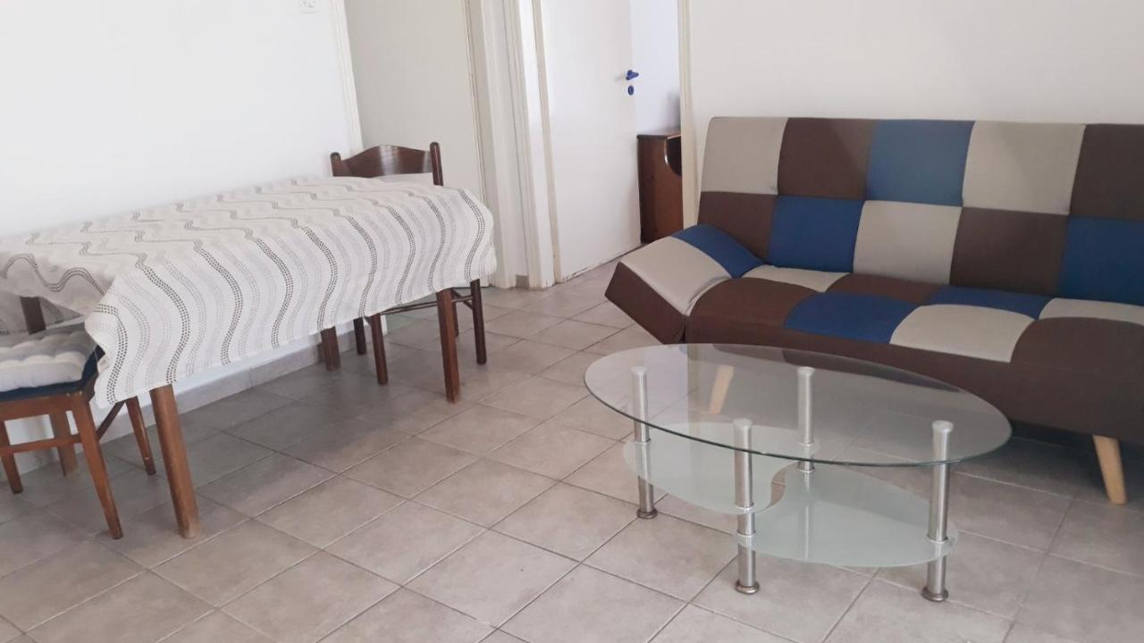 Central Apartments Eretria Eksteriør bilde
