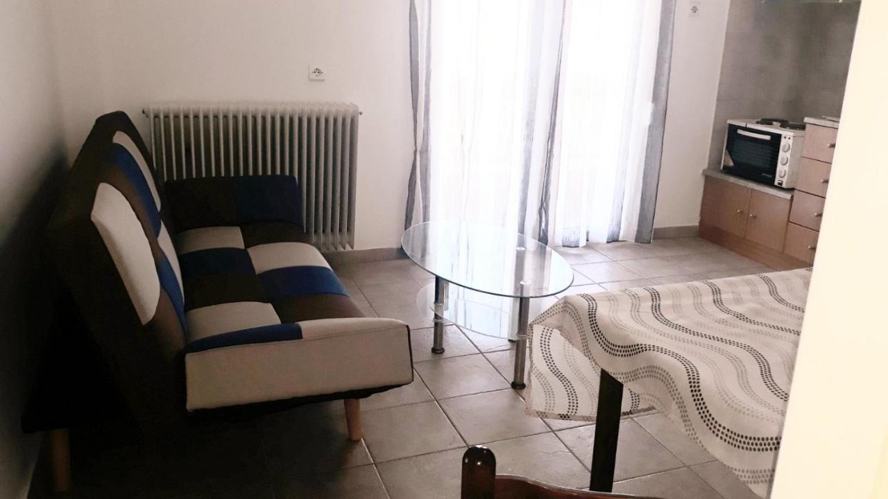 Central Apartments Eretria Eksteriør bilde