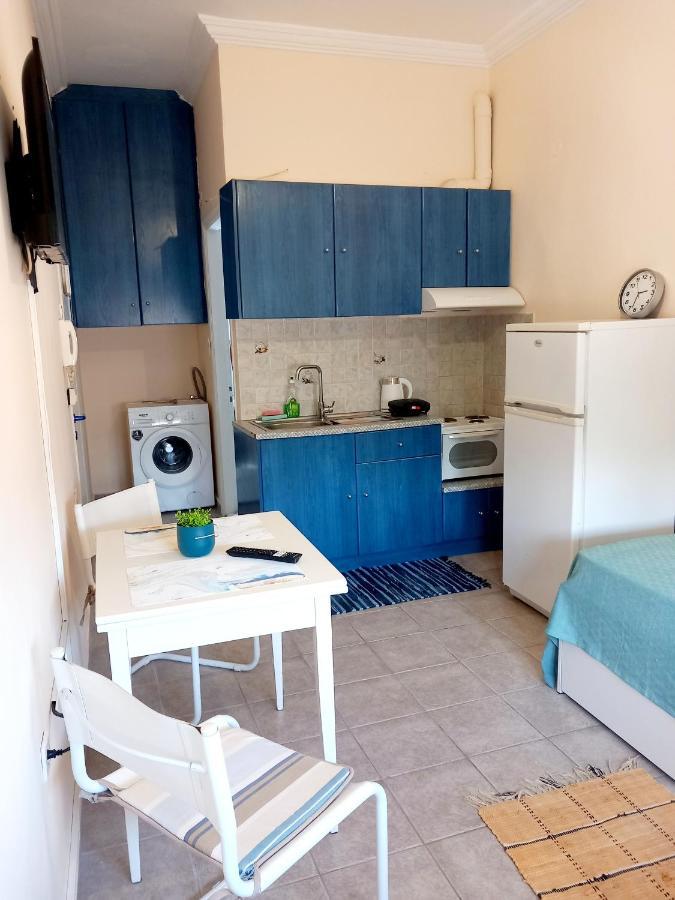 Central Apartments Eretria Eksteriør bilde