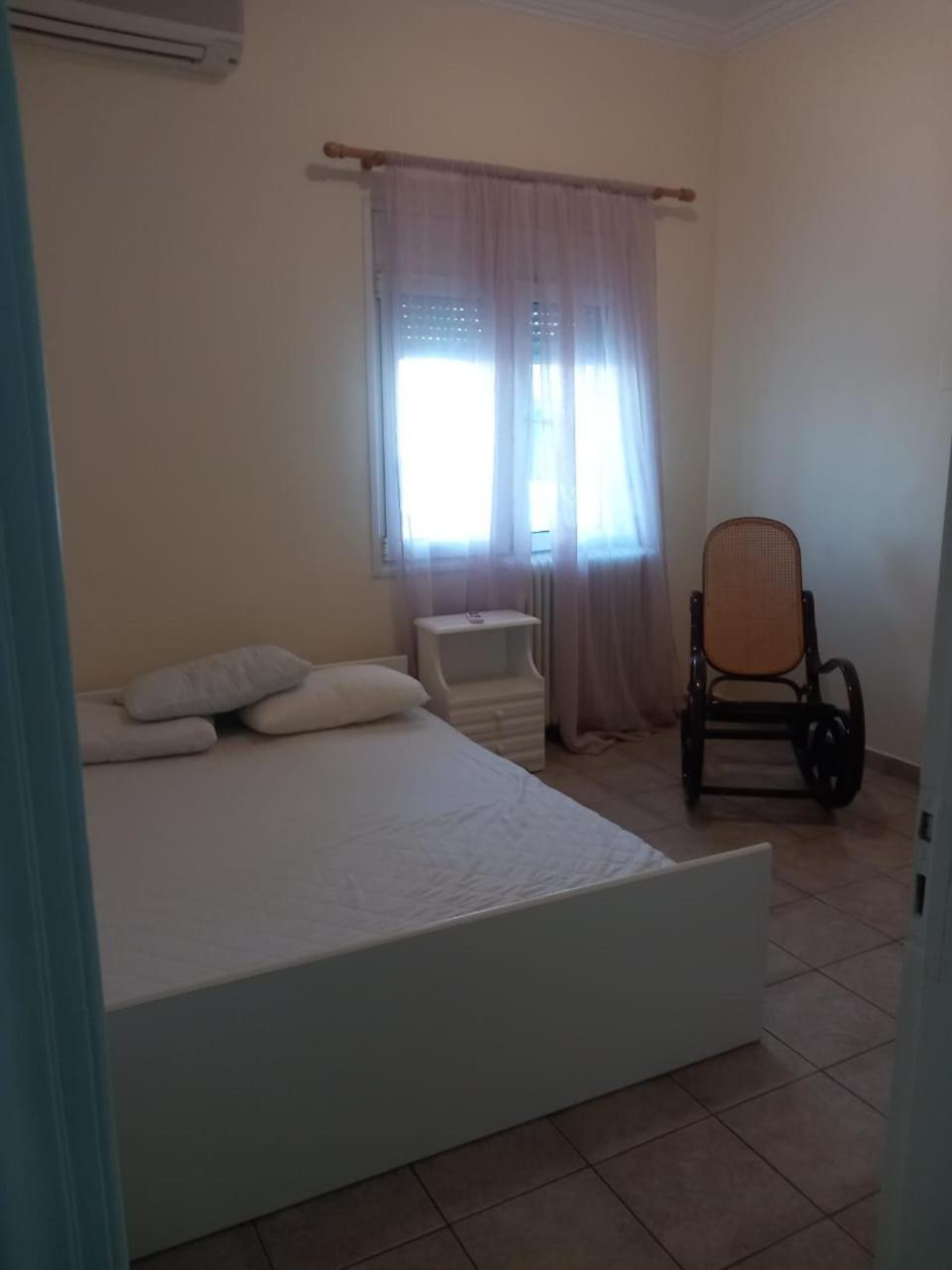 Central Apartments Eretria Eksteriør bilde