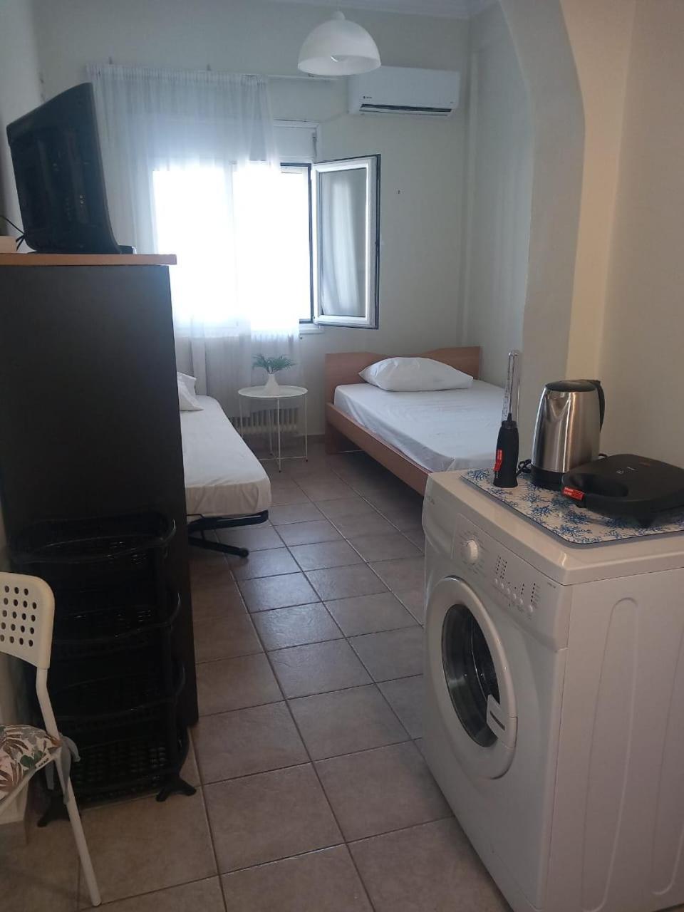 Central Apartments Eretria Eksteriør bilde